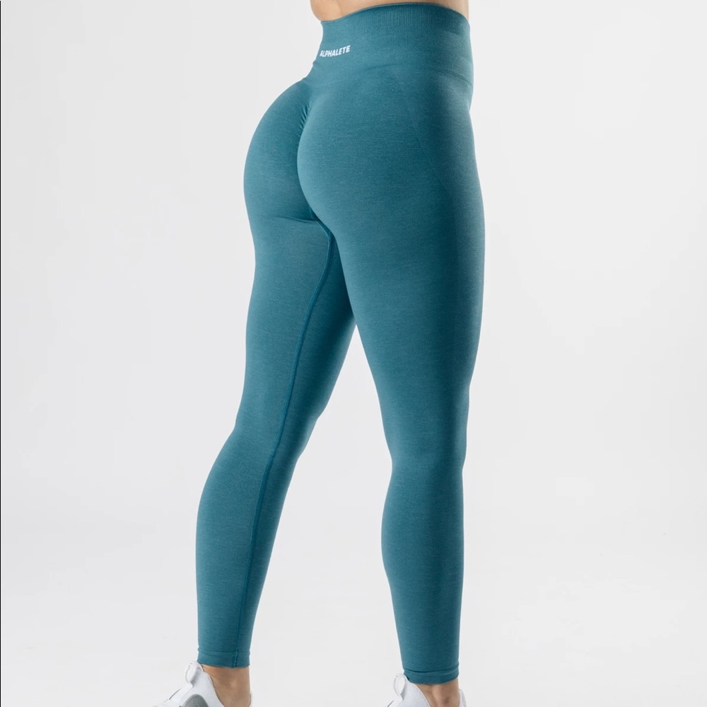 Amplify leggings in rainfall